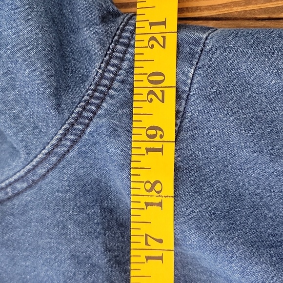 Unknown Brand. Blue Denim Button-Up Blouse. Size Large. Like New. - Picture 7 of 7